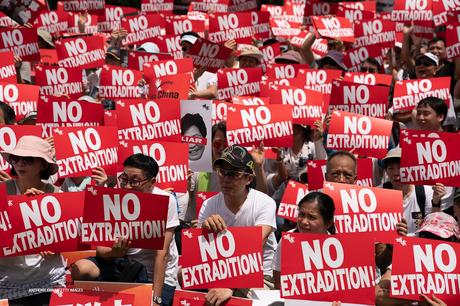 Twitter e la disinformazione sui fatti di Hong Kong, sospesi 936 account cinesi Twitter e la disinformazione sui fatti di Hong Kong, sospesi 936 account cinesi