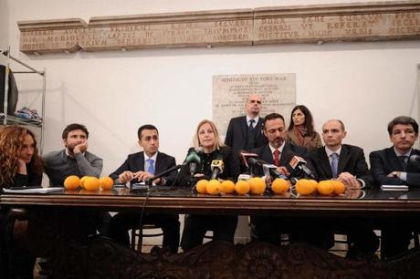 Mercato immobiliare a Roma. Dati clamorosi: 22 miliardi persi in tre anni di Raggi Mercato immobiliare a Roma. Dati clamorosi: 22 miliardi persi in tre anni di Raggi