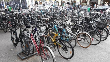 Il senso dell'Italia per i monopattini elettrici in condivisione Il senso dell'Italia per i monopattini elettrici in condivisione