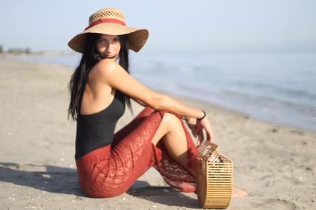 themorasmoothie paola buonacara, summer look, summer outfit, swimsuit, look, outfit, fashionblogger, italian fashion blogger, costume e pareo, copricostume, borsa bambu, cappello paglia