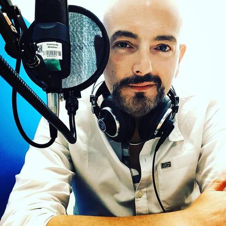 La Storia di Marco De Domenico, Speaker e Doppiatore Con Una Gamba Sola Marco De Domenico speaker e doppiatore con una gamba sola