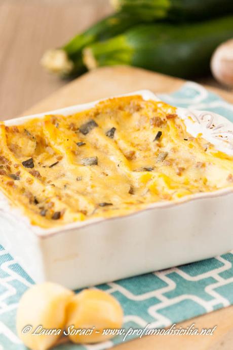 Lasagne con Ragù Bianco e Zucchine Lasagne con Ragù bianco e Zucchine