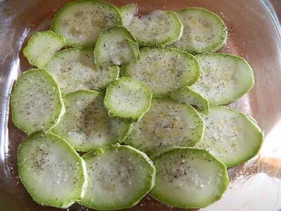 ZUCCHINE POMODORINI E OLIVE ZUCCHINE POMODORINI E OLIVE