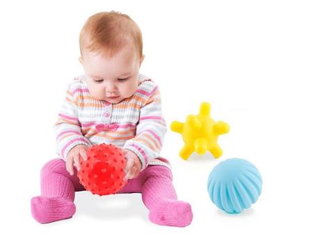 5 Tipi di palle sensoriali Montessori per neonati 5 Tipi di palle sensoriali Montessori per neonati