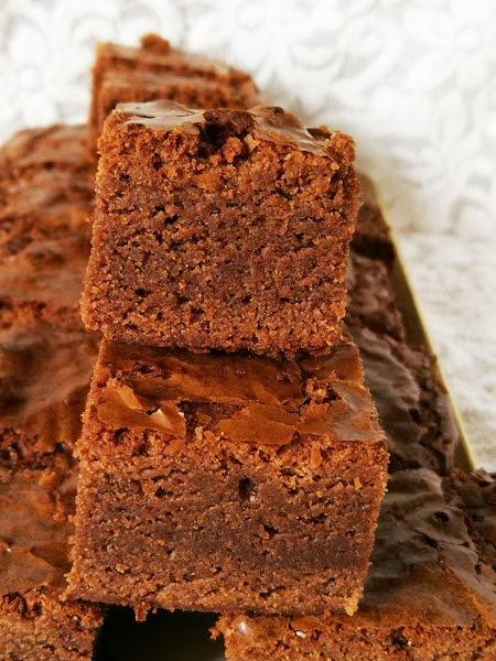 BROWNIE ALLA MODA DI MAMMAZAN BROWNIE ALLA MODA DI MAMMAZAN