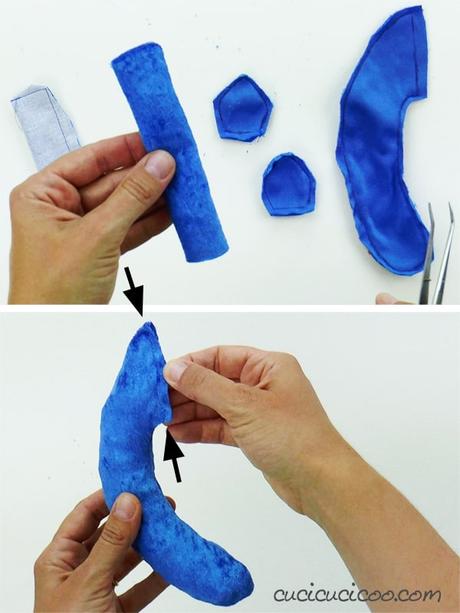 Cuscino cervicale a forma di gatto – cartamodello gratuito Se adori i gatti, scarica subito il cartamodello gratis per cucire un cuscino cervicale a forma di gatto, con orecchie, coda, occhi, naso e baffi ricamati! Perfetto per viaggiare con tutta la famiglia! #cuscinogatto #cuscinofaidate #cucitocreativo