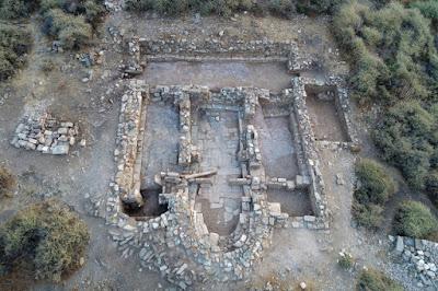 Kythnos, nuove scoperte sull'isola attraversata dal tempo Kythnos, nuove scoperte sull'isola attraversata dal tempo