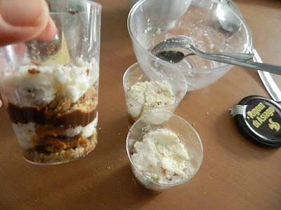 BICCHIERINI RICOTTA COCCO E CIOCCOLATO BICCHIERINI RICOTTA COCCO E CIOCCOLATO