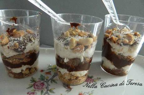 BICCHIERINI RICOTTA COCCO E CIOCCOLATO BICCHIERINI RICOTTA COCCO E CIOCCOLATO