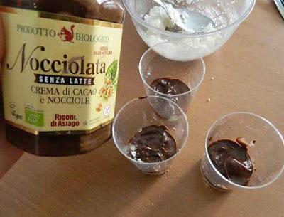 BICCHIERINI RICOTTA COCCO E CIOCCOLATO BICCHIERINI RICOTTA COCCO E CIOCCOLATO