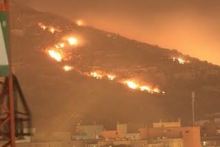 SPAVENTOSO INCENDIO NEL COLLE DI S. ELIA A CAGLIARI