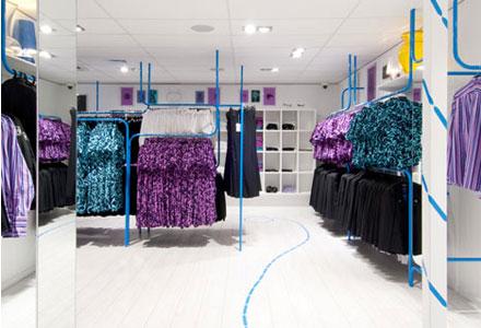 Arredamento negozi: Air New Zealand Clothes Hangar