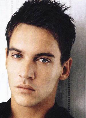 Jonathan Rhys Meyers tenta il suicidio?