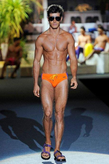 MY MFW SS 2012: DSQUARED, eurotrip (Kazaky’s perfomance video)