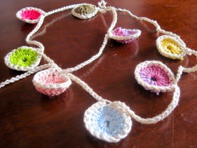 Esperimento..  collana multicolor crochet