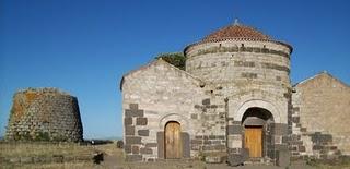 ARCHEOLOGIA SARDA: VISITA ALLA CHIESA E AL NURAGHE DI SANTA SABINA - SILANUS