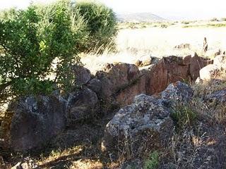 ARCHEOLOGIA SARDA: VISITA ALLA CHIESA E AL NURAGHE DI SANTA SABINA - SILANUS