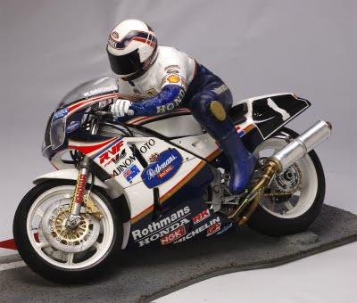 Diorama - Wayne Gardner & Honda RVF 750 8 Hours Suzuka 1987 (Tamiya) by Utage Factory House