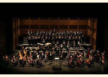 Coro_e_Orchestra_del_Teatro_Lirico__Foto_di_Priamo_Tolu_d0