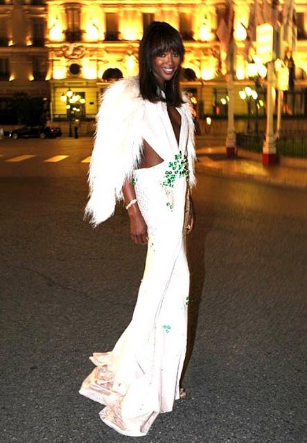 Naomi-Campbell-In-Givenchy-Couture-Wedding-Gala-Dinner-2