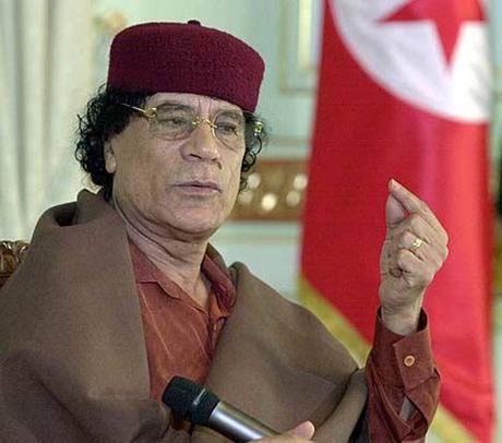 Prego Signor Gheddafi, si accomodi.