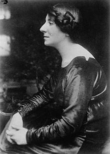 http://upload.wikimedia.org/wikipedia/commons/thumb/a/a1/Wanda_Landowska_1.jpg/220px-Wanda_Landowska_1.jpg