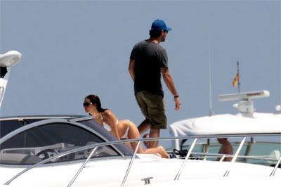 Marbella: Eduardo Cruz e Eva Longoria da casalinga disperata a natante spiaggiata!