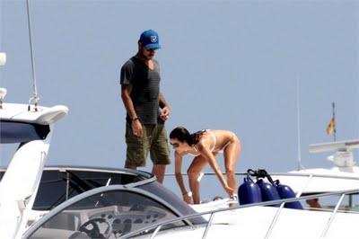 Marbella: Eduardo Cruz e Eva Longoria da casalinga disperata a natante spiaggiata!