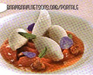 Albicocche cotte al forno con gelato allo yogurt