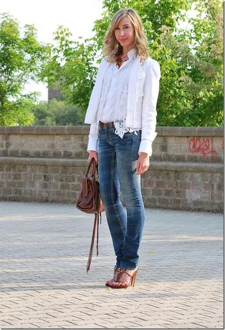 Ton sur ton, pizzo gilet, camicia bianca, white shirt, vestire bianco, look casual, balenciaga