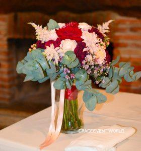 Rose rosse e juliet color pesca per un bouquet speciale Rose rosse e juliet color pesca per un bouquet speciale