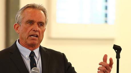 Robert Kennedy jr.: il Governo (USA) nasconde le morti da vaccino Robert Kennedy jr.: il Governo (USA) nasconde le morti da vaccino