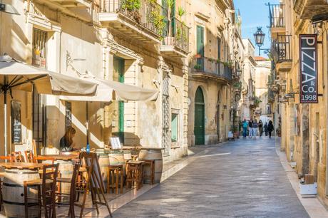 Lecce in un giorno: dove mangiare e cosa vedere nella culla del Barocco Lecce in un giorno: dove mangiare e cosa vedere nella culla del Barocco