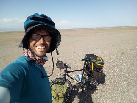 La Pazza Avventura di Claudio Piani da Milano all’Australia Senza Aerei e Dal Tibet all’Italia in Bici viaggiare da solo in Asia