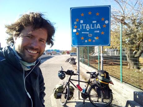 La Pazza Avventura di Claudio Piani da Milano all’Australia Senza Aerei e Dal Tibet all’Italia in Bici viaggiare da solo in Asia