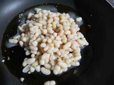 SPAGHETTI CON FAGIOLI SPAGHETTI CON FAGIOLI