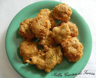 FRITTELLE DI FIORI DI ZUCCA FRITTELLE DI FIORI DI ZUCCA