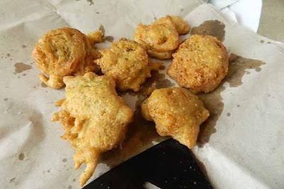 FRITTELLE DI FIORI DI ZUCCA FRITTELLE DI FIORI DI ZUCCA