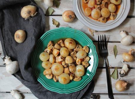 stifado ai funghi / stifado me manitaria stifado ai funghi / stifado me manitaria
