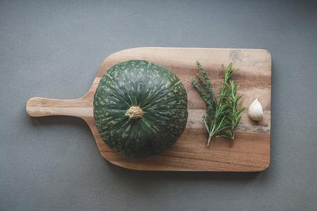Zucca al forno, la ricetta per un contorno autunnale sfizioso Zucca al forno, la ricetta per un contorno autunnale sfizioso