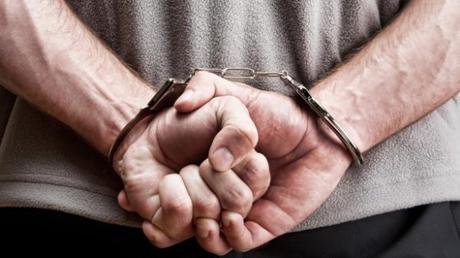 Casalesi, arrestato fedele di Zagaria: accusato di favorire la latitanza del boss Manette