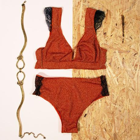 Malì Beachwear presto su www.khloefemme.com Malì Beachwear presto su www.khloefemme.com