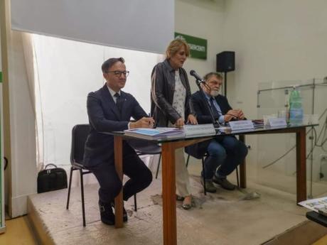 Regione Campania, 2.5 milioni di euro per aiutare le vittime di racket e usura Regione Campania, 2.5 milioni di euro per aiutare le vittime di racket e usura