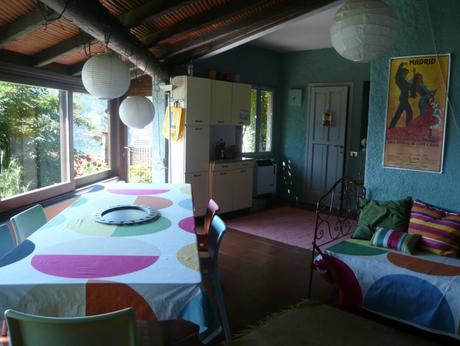 Ho messo il prato in casa per creare una stanza sbalorditiva! Ho messo il prato in casa per creare una stanza sbalorditiva!