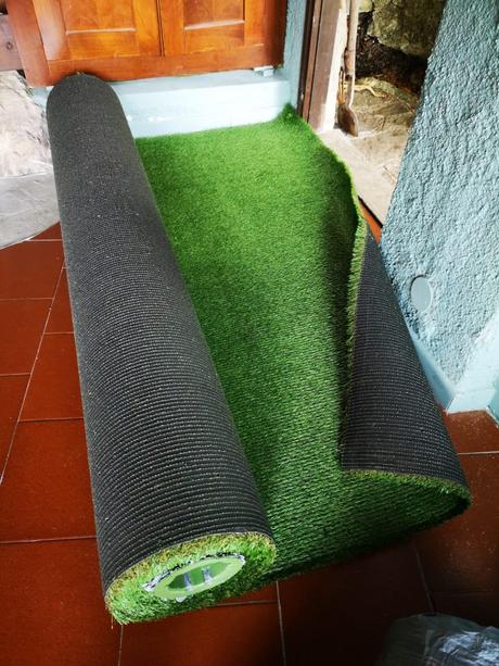 Ho messo il prato in casa per creare una stanza sbalorditiva! Ho messo il prato in casa per creare una stanza sbalorditiva!