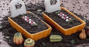 10 ricette di Dolci di Halloween da cucinare con i vostri bambini per la notte dell'anno più paurosa 10 ricette di Dolci di Halloween da cucinare con i vostri bambini per la notte dell'anno più paurosa
