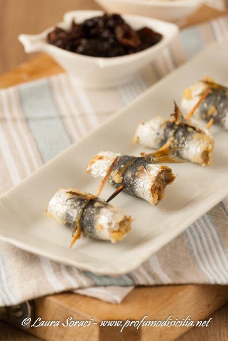 Involtini di Sarde con Pomodorini Secchi Finger Food gli involtini di sarde siciliani