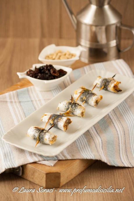 Involtini di Sarde con Pomodorini Secchi Finger Food involtini di sarde e pomodori secchi