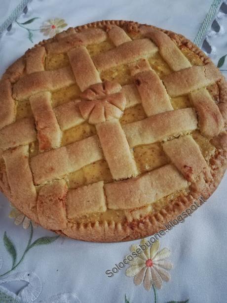 crostata con ripieno ricotta marmellata Crostata ricotta mandorle e marmellata