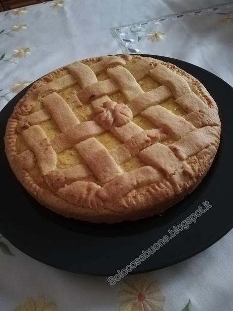 crostata con ripieno ricotta marmellata Crostata ricotta mandorle e marmellata